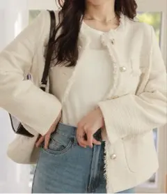 神戸レタス♡タグ付き　アイボリー ノーカラー　ツイードジャケット　ペプラム