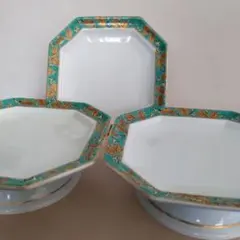 陶器 金彩色絵デザイン八角高台皿 3客セット