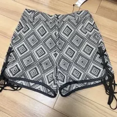AMERICAN RAG CIE 幾何学模様ショートパンツ