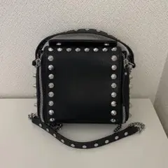 ZARA スタッズ付きブラックショルダーバッグ