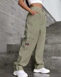 パッチ詳細　フラップポケット　ワイドレッグ　ジーンズ