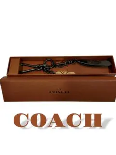 【美品】COACH キーホルダー 黒×金 箱あり ギフトにも