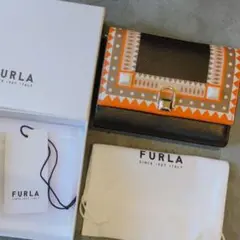 【箱付き】FURLA フルラ 1927 二つ折り財布 スタッズ 幾何学模様 希少