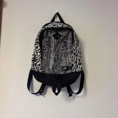 Nike グラフィックバックパック