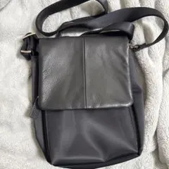 値下げ中 美品✨SENSOunicoセンソユニコ ブラックショルダーバッグ