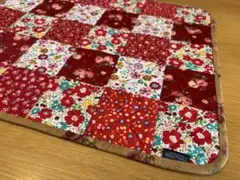 ハンドメイド☆パッチワークマット：赤系花柄