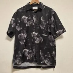 STUDIOUSステュディオス　ダークフラワービッグシルエットシャツ 花柄 半袖のサムネイル