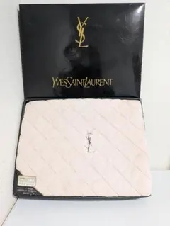 2026年最新】Yves Saint Laurent 敷きパッド・ベッドパッドの人気