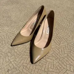 DIANA ダイアナ エナメル ポインテッドトゥ パンプス ベージュ　22.5