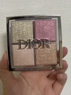 ディオール　バックステージフェイスグロウパレット 004 ローズゴールド