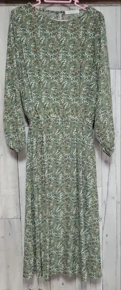 花柄ワンピース①