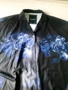【Sサイズ】Ado×HAREコラボ　青薔薇刺繍シャツ Sサイズ】Ado×HAREコラボ 青薔薇刺繍シャツ - メルカリ
