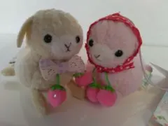 羊毛フェルト 動物キャラクター 白とピンク ぬいぐるみ　新品　二つセットのみ