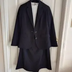 ブラック　スライプ柄 スカートスーツ　サイズM