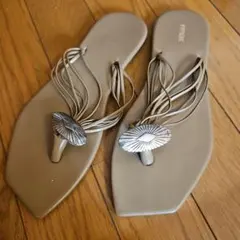 PIPPICHIC ベージュ フラットサンダル