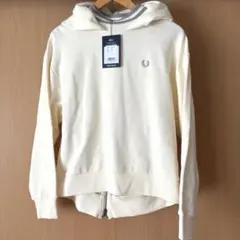 FRED PERRY フレッドペリー　バックジップパーカー　レディース
