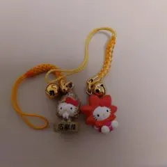 美品　ハローキティ 鈴付きストラップ 広島限定ご当地キティ2個セット