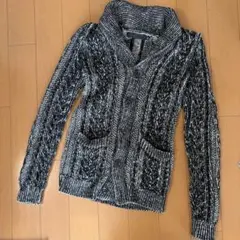 FUGA ニット　カーディガンのサムネイル