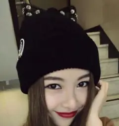 0g14b新品安心のメルカリ便☆ ネコ耳ニット帽 ☆ ブラック ☆ラインストーン