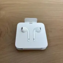Lightning イヤフォン ホワイト(新品)
