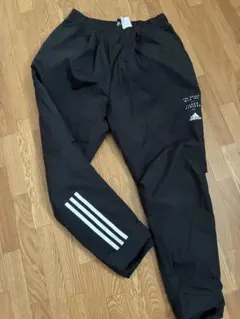 adidas 3ストライプス ウーブンパンツ（シャカシャカ素材）Lサイズ