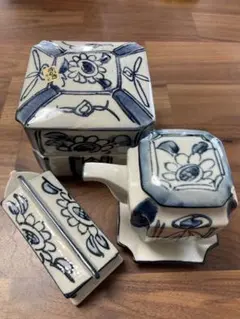 [新品未使用] 唐八窯　手がき　陶器　 薬味　醤油さしセット 青い花柄