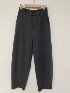 ジーユー ワイドパンツ