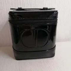 DIOR　ノベルティポーチ　エナメル　ブラック