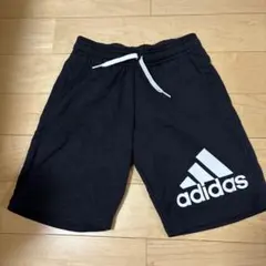 adidas 黒 ハーフパンツ