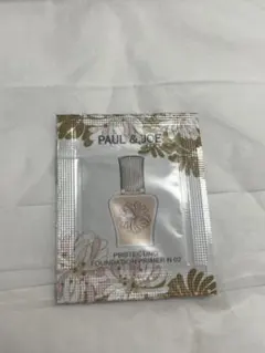 ポールアンドジョー　プロテクティングプライマー02