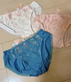 Trimph　トリンプ　ショーツ　3枚セット　L 花柄刺繍　ピンク　緑　白　アモ