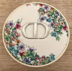 Dior フォーエバー クッション パウダー 花柄