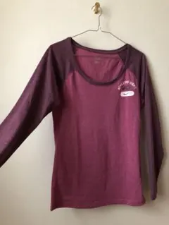 NIKE   ヨガ  ランニング  スポーツ  長袖