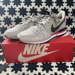 Nike インターナショナリスト新品未使用8インチ