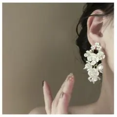 Item thumbnail for item 42b32a4c-4516-490c-99d8-5cb4440572c9