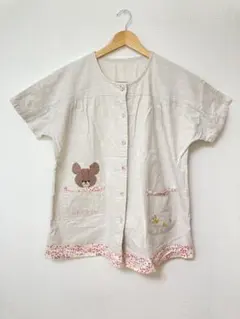 くまのがっこう 花柄 ベージュエプロン 半袖 保育園 保育士 綿 レーヨン 麻