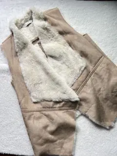 ベルシュカ☆Bershka☆ムートンベストM 美品