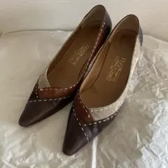 Ferragamo パンプス