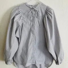 【美品】DONOBAN ボリュームスリープブラウス　グレーチェックのサムネイル