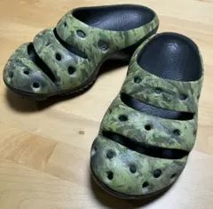 b*x様 KEEN ヨギ　サンダル カモフラージュ柄 メンズ b*x様 KEEN ヨギ サンダル カモフラージュ柄 メンズ - メルカリ