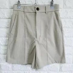 GU　ジーユー　ヘリンボーン　ショートパンツ　ナチュラル　アイボリー　タック入り