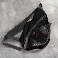 コーデのアクセントに抜群の威力！　032c ショルダーバッグ コーデのアクセントに抜群の威力！adidas 032c ショルダーバッグ