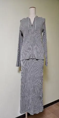 GU 　リブニットダブルジップパーカ&リブニットナロースカート　2点セット