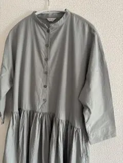 m.n ギャザーたっぷり ナチュラルワンピース　くすみカラー　フリーサイズ
