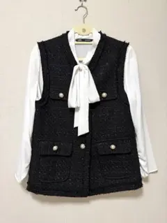 【美品】 金ボタンツイードジレ パールボタン　ブラック ベスト