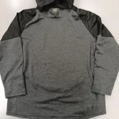 UNDER ARMOUR パーカー