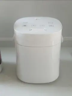 炊飯器 ホワイト 300W 最大2合　コンパクト　一人暮らしにのサムネイル