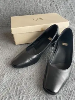 Mami様専用　伊勢丹購入　ing ブラックレザー　23.5 スクエアトゥ