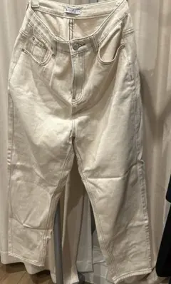 CLASSICAL ELF アイボリー ストレートデニム