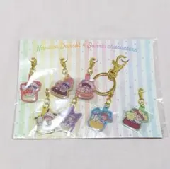 なにわ男子 サンリオ ローソン コラボ メタルチャーム